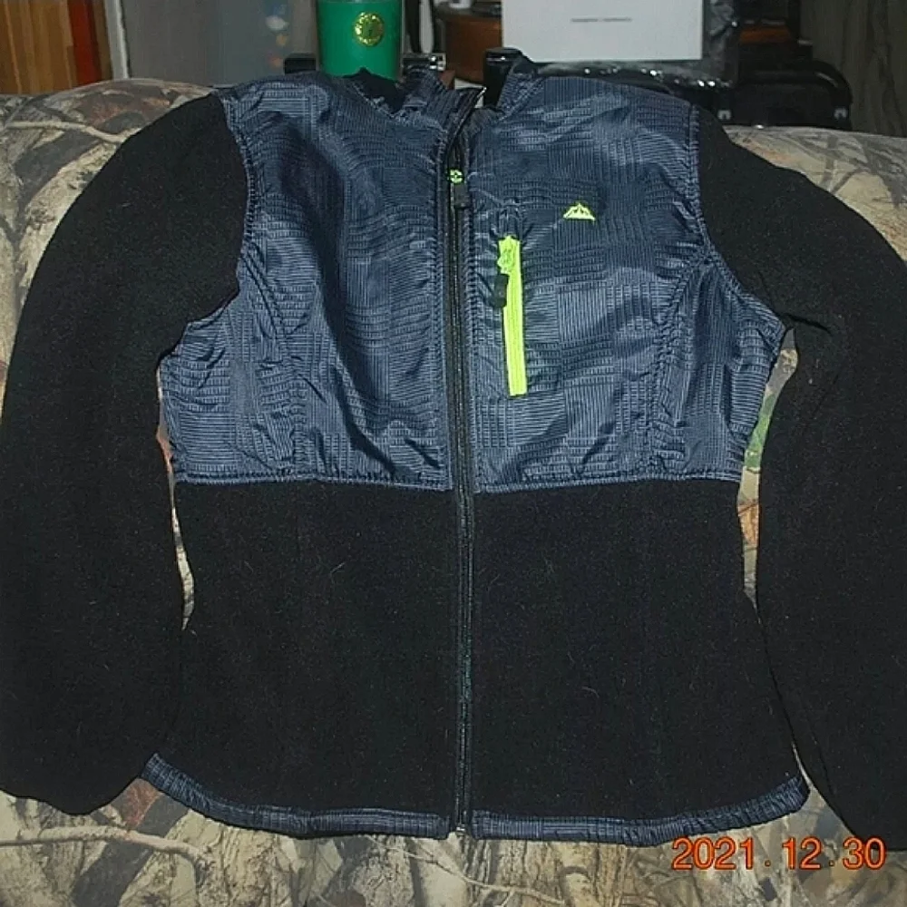 💖Nice Boy's Jacket Size M
